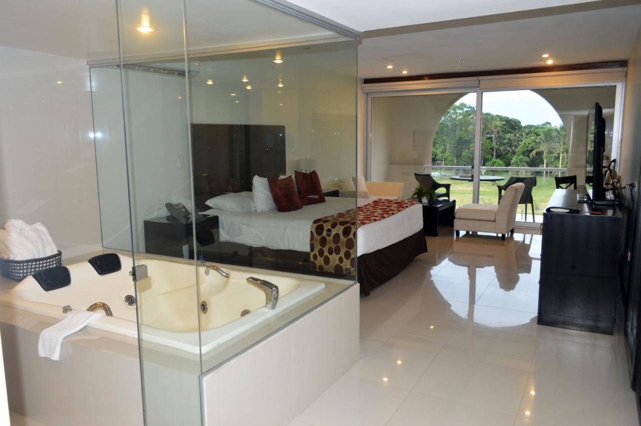 Sun Hotel Warnes Ngoại thất bức ảnh