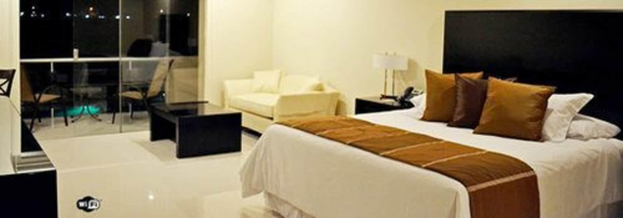 Sun Hotel Warnes Ngoại thất bức ảnh
