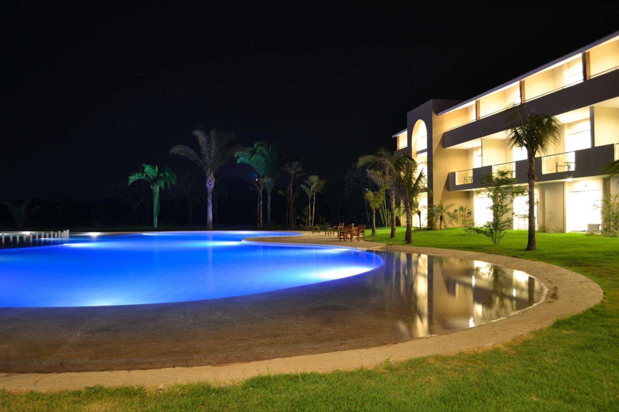 Sun Hotel Warnes Ngoại thất bức ảnh