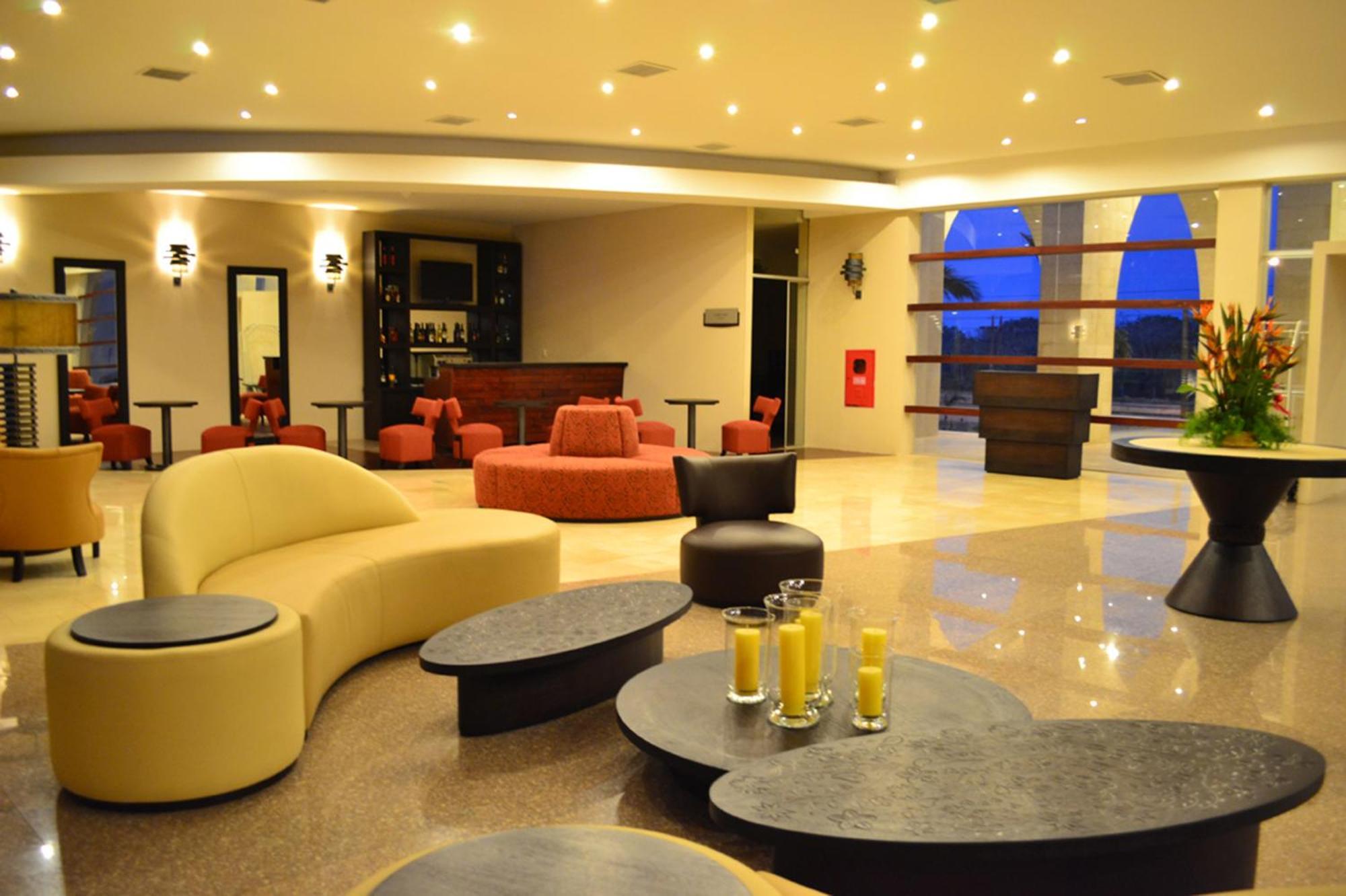 Sun Hotel Warnes Ngoại thất bức ảnh