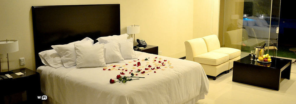 Sun Hotel Warnes Ngoại thất bức ảnh
