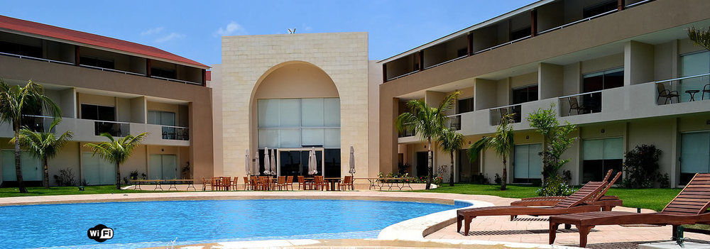 Sun Hotel Warnes Ngoại thất bức ảnh