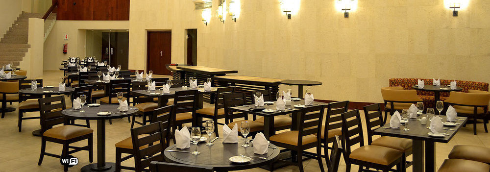 Sun Hotel Warnes Ngoại thất bức ảnh