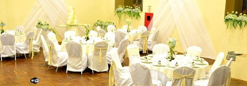 Sun Hotel Warnes Ngoại thất bức ảnh