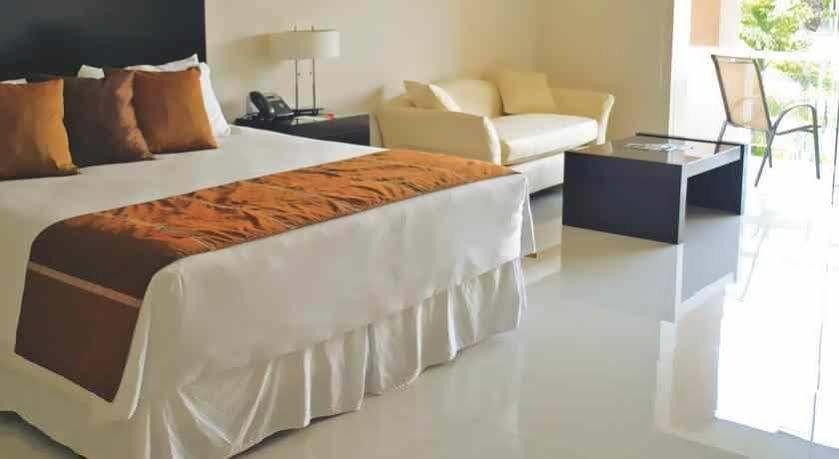 Sun Hotel Warnes Ngoại thất bức ảnh