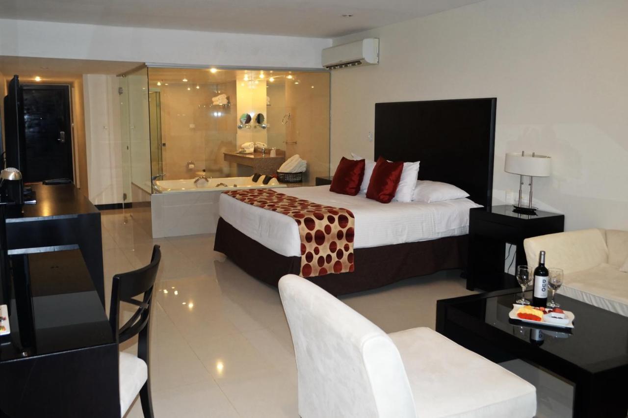 Sun Hotel Warnes Ngoại thất bức ảnh