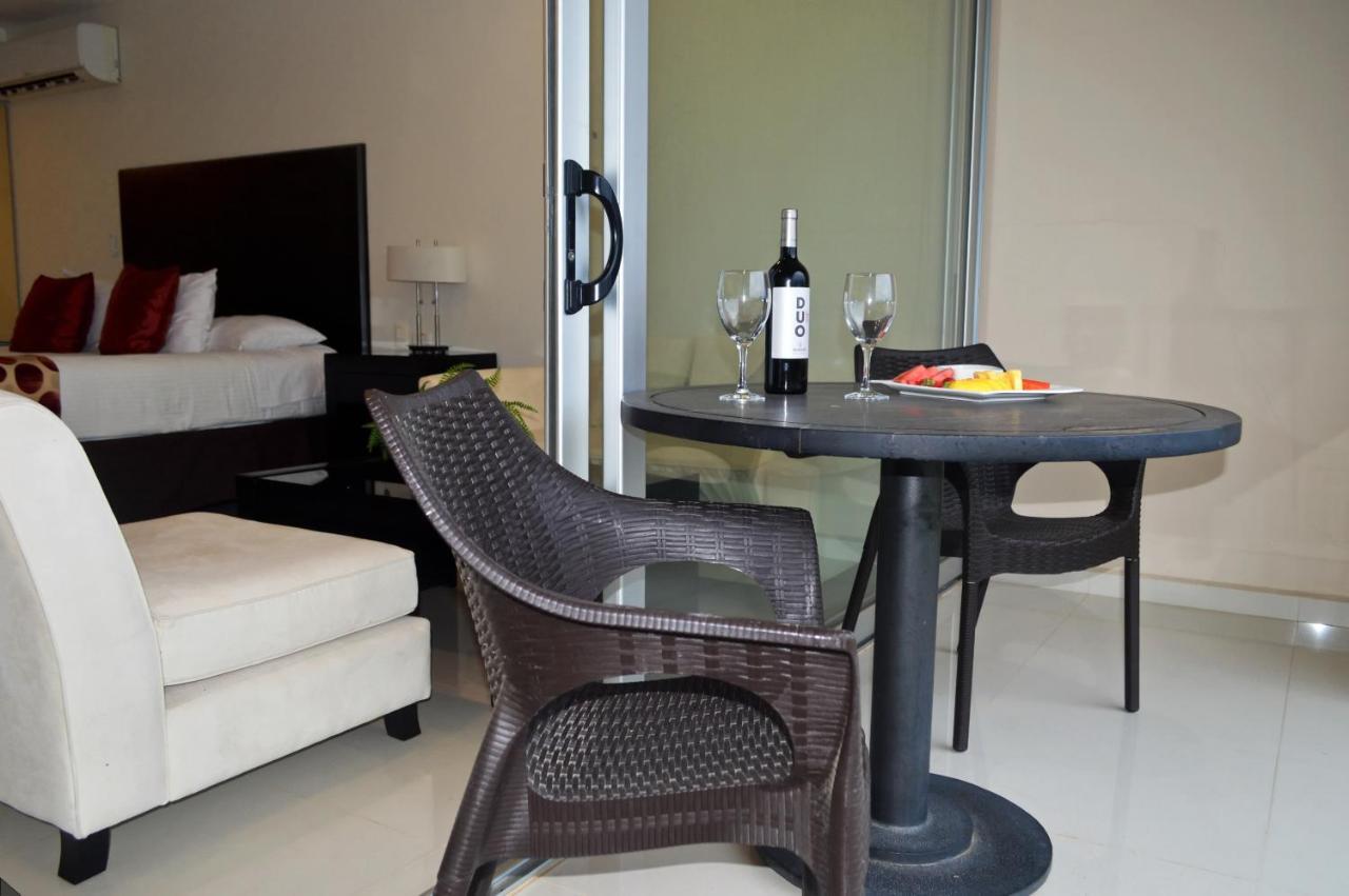 Sun Hotel Warnes Ngoại thất bức ảnh