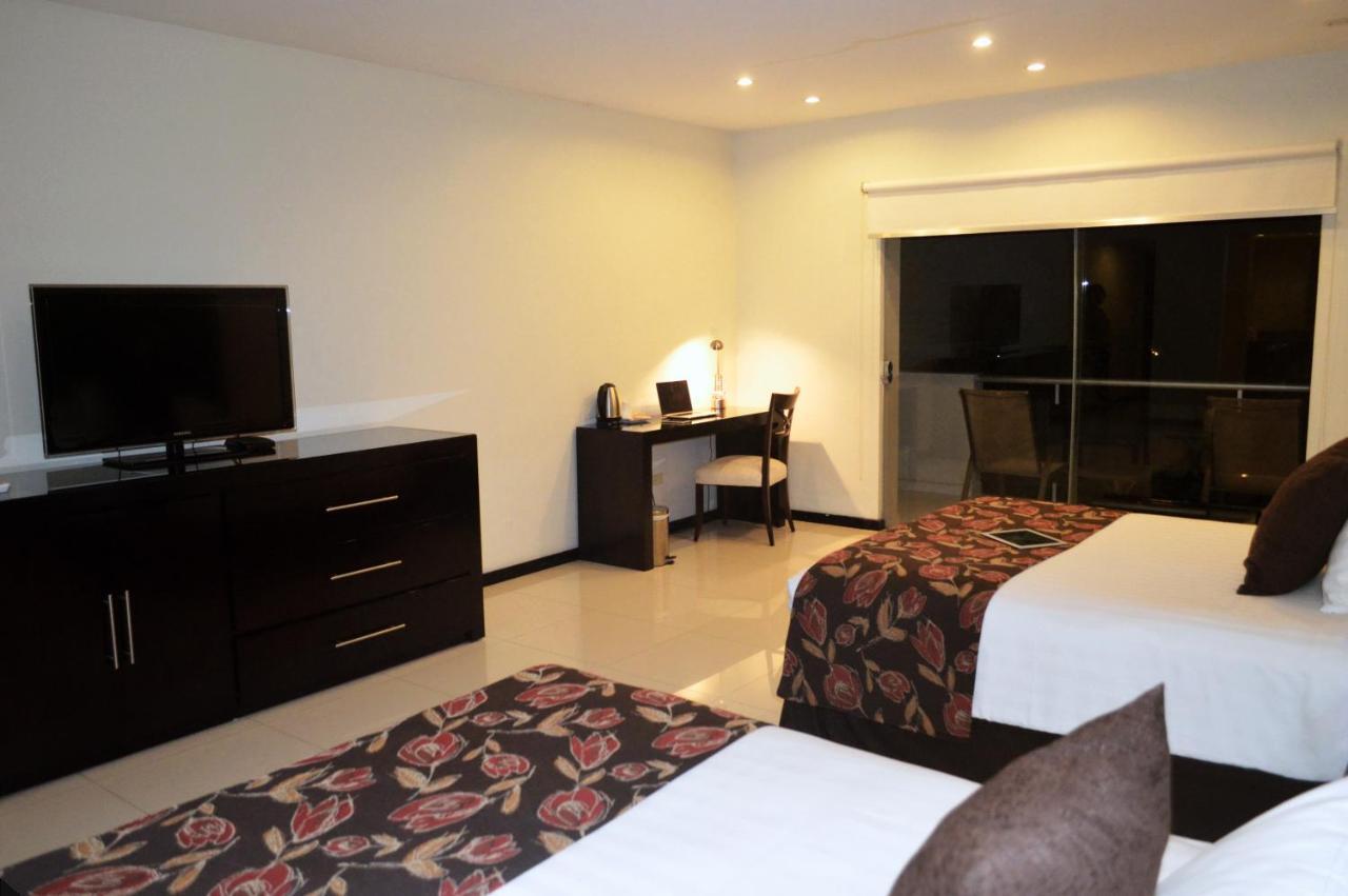 Sun Hotel Warnes Ngoại thất bức ảnh