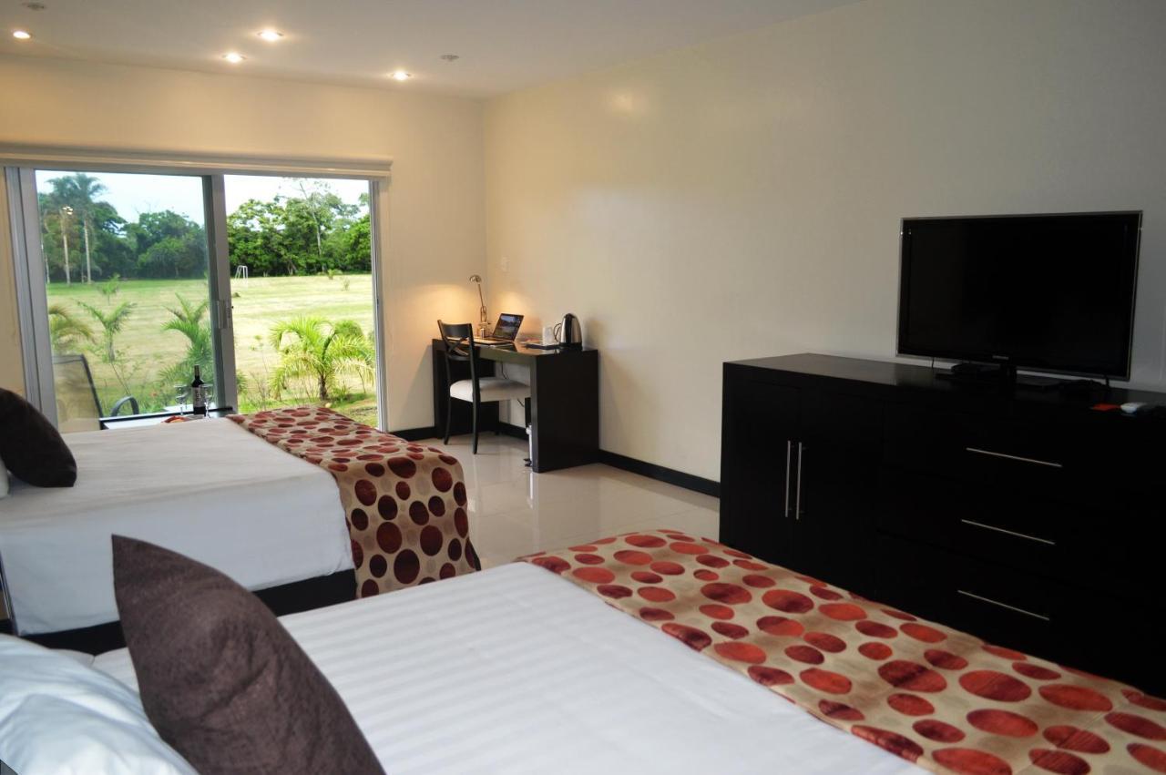 Sun Hotel Warnes Ngoại thất bức ảnh